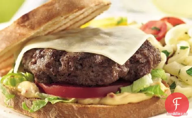 Burgeri De Cârnați Italieni La Grătar