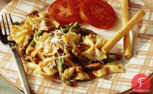Carne de vită cu paste cu papion