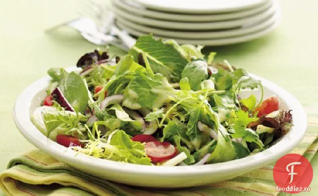 Salată verde mixtă cu vinetă Dijon