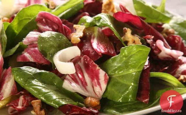 Salată de cicoare și rucola cu vinetă de miere