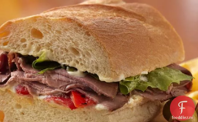 Sandwich Cu Carne De Vită Prăjită Înainte