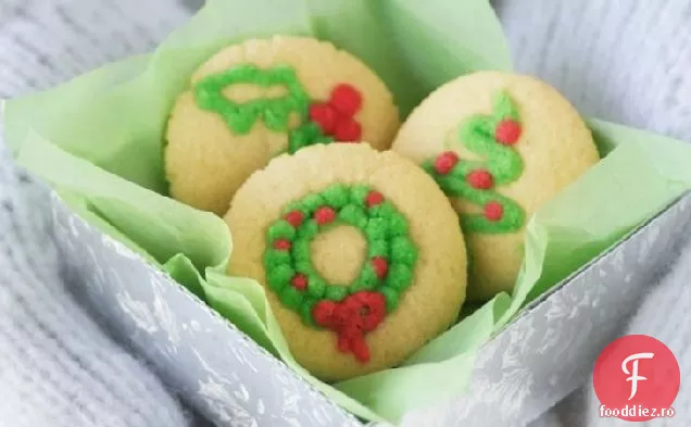 Decorați Cookie-Urile Înainte De Coacere