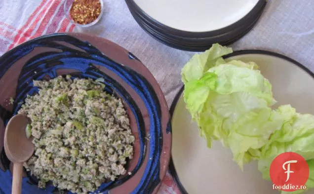 Împachetări Cu Salată Thailandeză