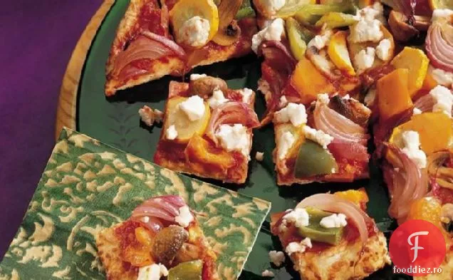 Pizza prăjită cu legume și brânză de capră
