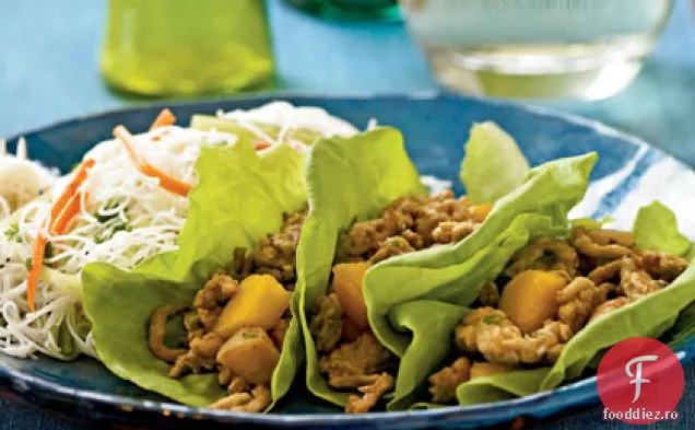 Pui chinezesc și salată de curmale