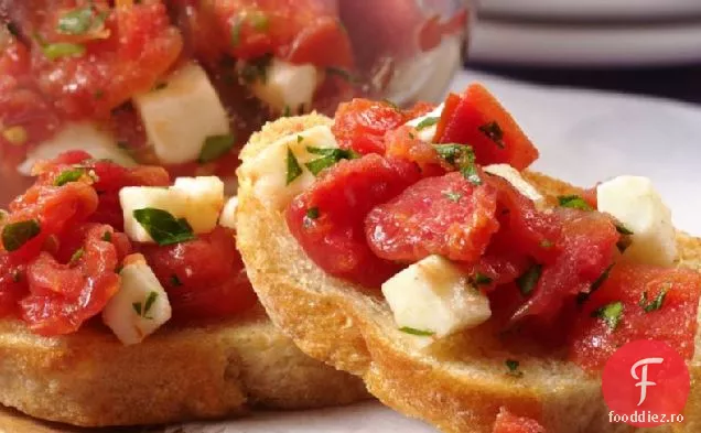 Crostini de usturoi cu Mozzarella proaspătă