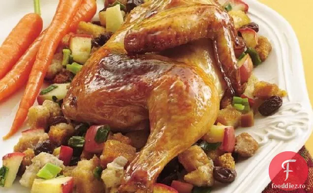 Găini Cornish cu umplutură de mere-stafide
