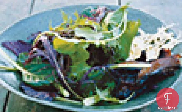 Salată de piață a fermierilor cu Gouda îmbătrânită și Portabellas prăjite