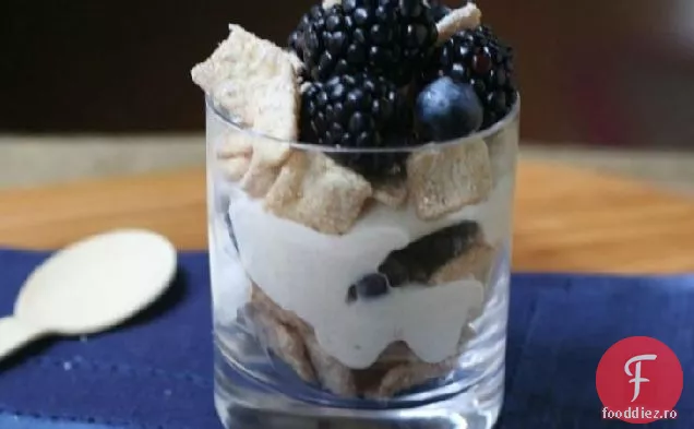 Frosted Toast Crunch Parfaits De Fructe De Padure