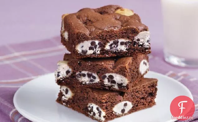 Cookie-urile și tortul cu cremă amestecă Brownies