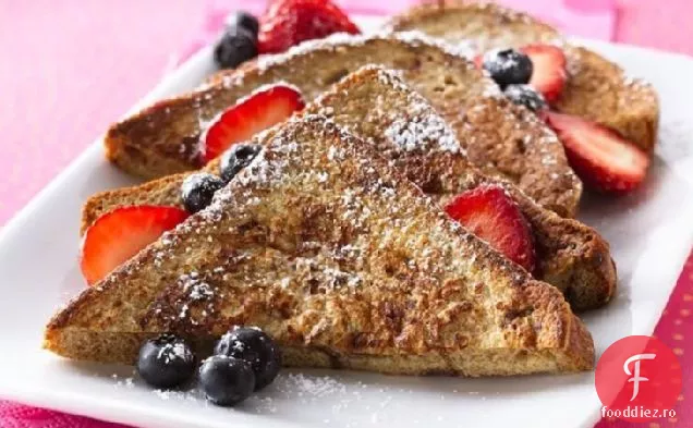 Pâine Prăjită Franceză Cu Scorțișoară Și Stafide