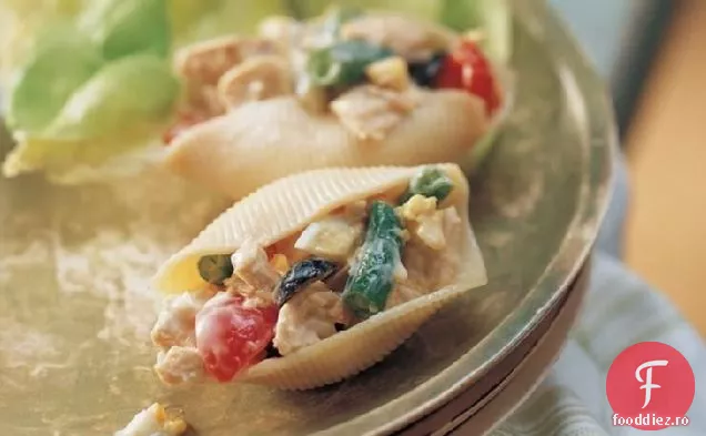 Salată de ton Caesar în coji de Paste