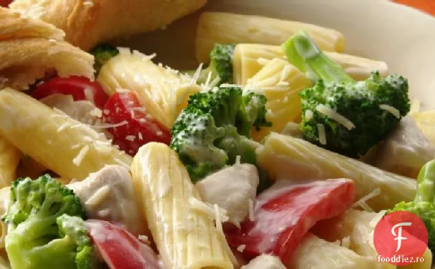 Rigatoni de pui cu Broccoli și ardei