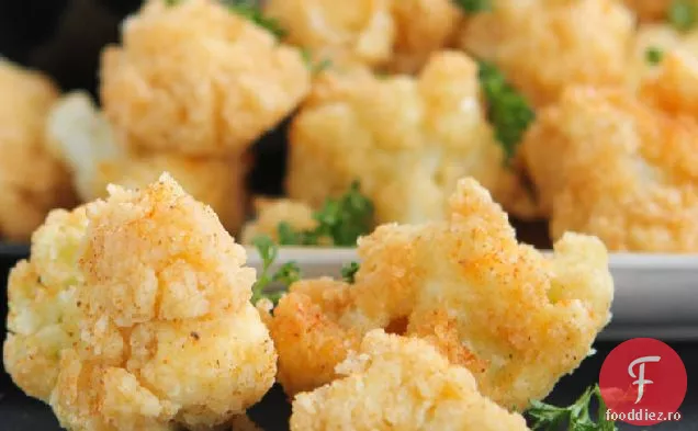 Conopidă prăjită picantă cu baie de fermă cu Cheddar alb