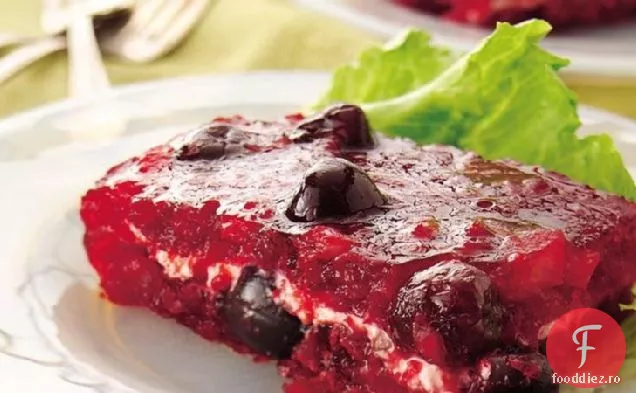 Salată De Gelatină Stratificată Cu Brânză Cremă De Cireșe