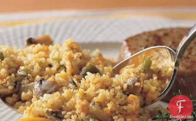 Quinoa cu ceapă și ciuperci