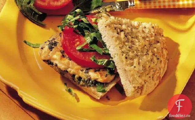 Sandvișuri Cu Pui-Pesto