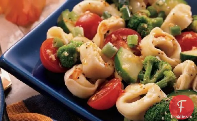 Salată De Tortellini De Grădină Marinată