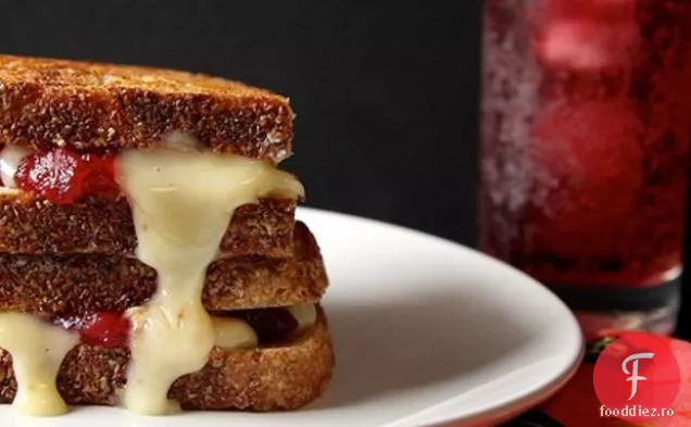 Brânză La Grătar Cu Afine Brie