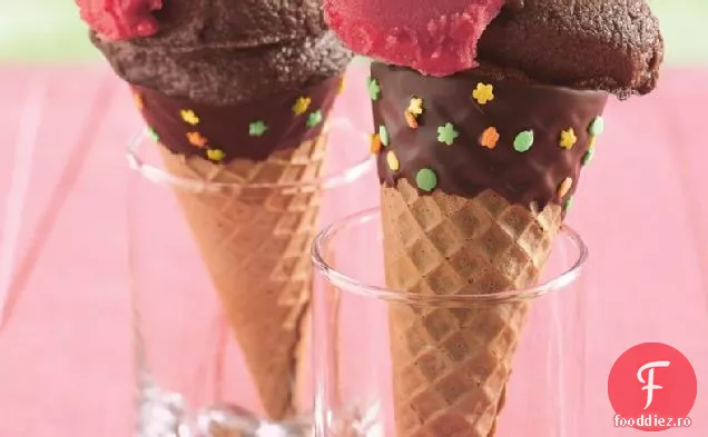 Conuri De Mousse De Ciocolată
