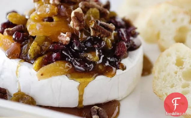 Brie cu fructe uscate