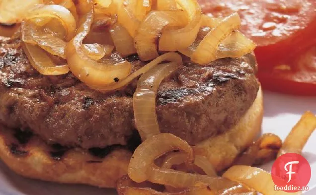 Fripturi de Hamburger la grătar cu ceapă prăjită