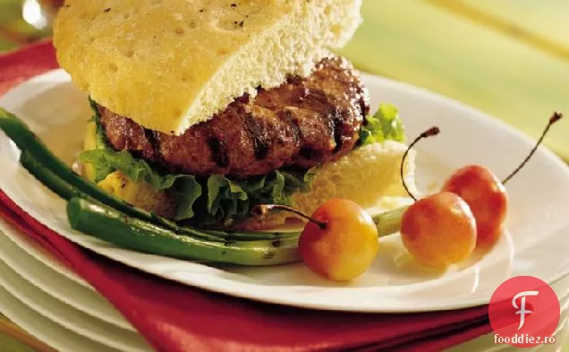 Burgeri cu smântână și ceapă la grătar