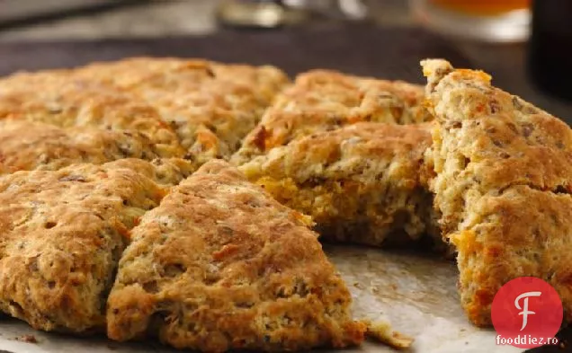Brânză și slănină Scones de cereale cheltuite