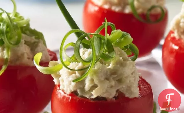 Salată De Pui-Aperitive De Roșii Umplute