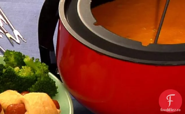 Cheddar în vârstă și fondue solidă