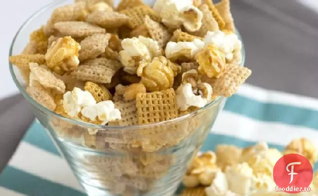 Dulce și sărat Popcorn Chex Mix
