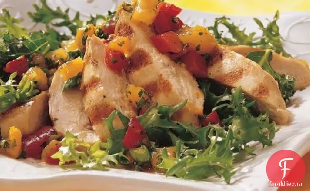 Salată De Pui La Grătar Cu Salsa De Caise