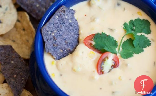 Queso de porumb prăjit, roșii și usturoi