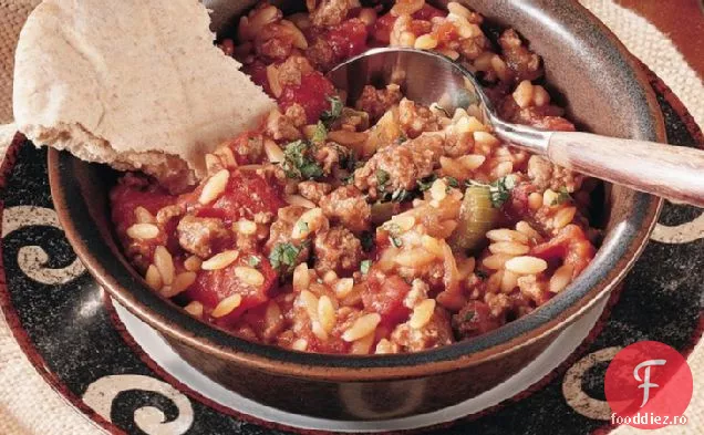 Carne de vită grecească și Orzo (mai ușoară )