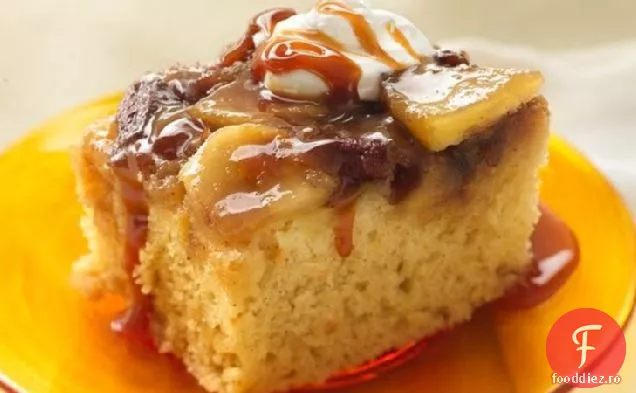 Tort Cald Cu Mere Caramel
