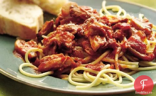 Sos de spaghete de porc și ciuperci cu aragaz lent
