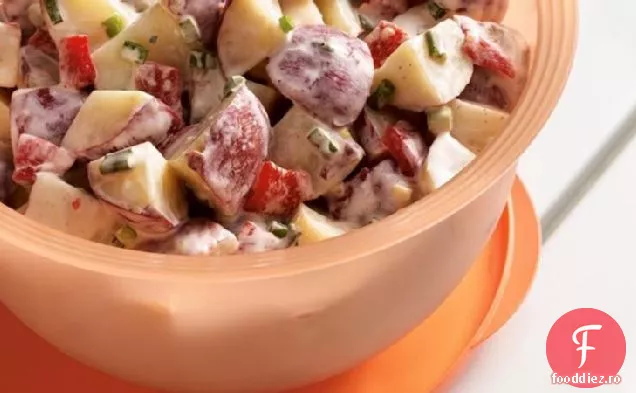 Salată De Cartofi Cu Ardei Roșu Prăjit