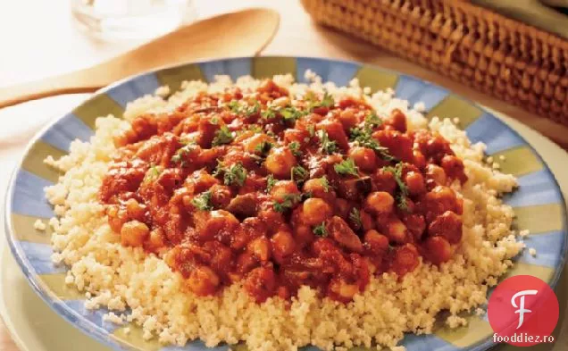 Cuscus cu sos de spaghete vegetariene