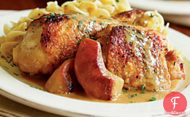 Pulpe De Pui Fierte Cu Cidru, Mere Și Muștar