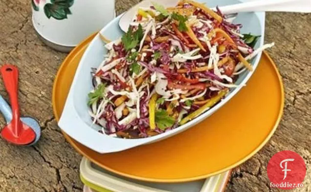 Salată De Varză Cu Sos De Semințe De Muștar