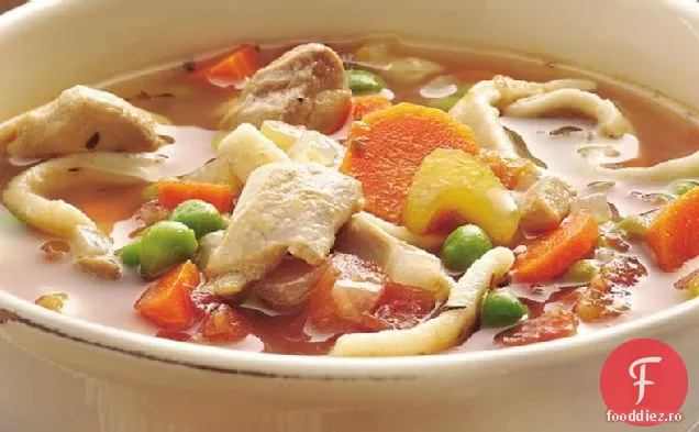 Supa de tăiței de pui cu aragaz lent a bunicii