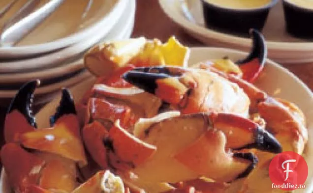Gheare De Crab De Piatră Răcite Cu Sos De Muștar