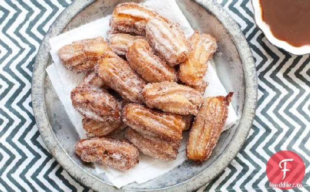 Mini Churros de mere prăjite cu Caramel sărat