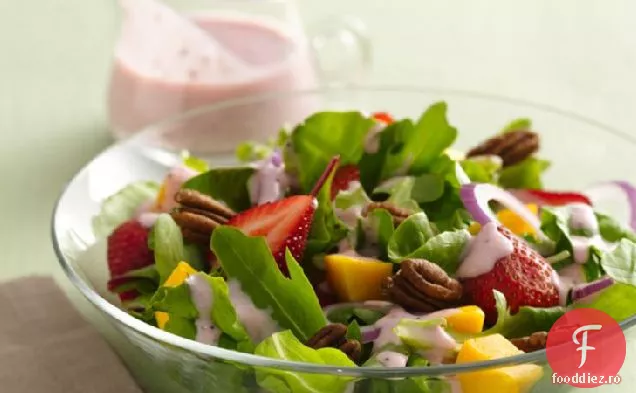 Salată De Mango Cu Căpșuni