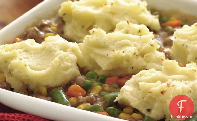 Caserola cu piure de cartofi și cârnați