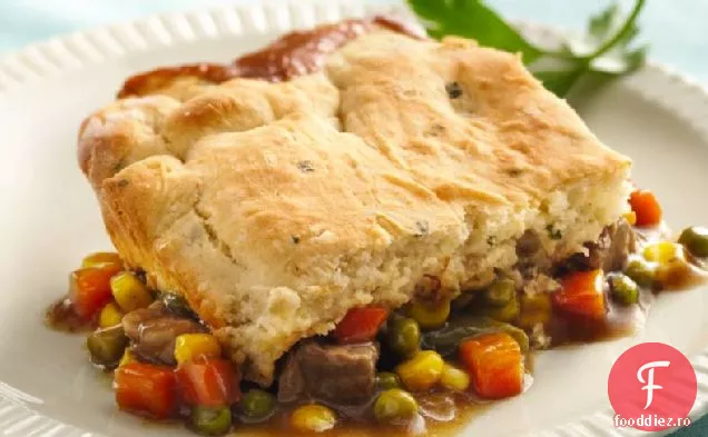 Plăcintă cu oală de vită cu crustă de biscuiți de cartofi