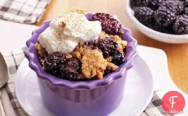 Slow-Aragaz Dulce Cornbread Blackberry Cobbler