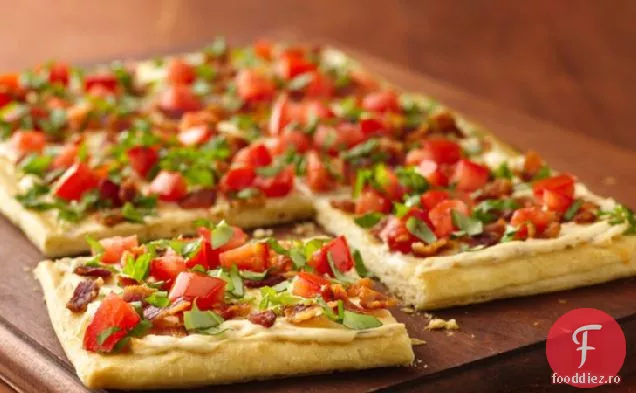 Bacon și roșii Crescent Pizza