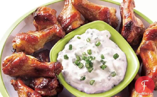 Aripi de pui Jerk cu sos cremos de scufundare