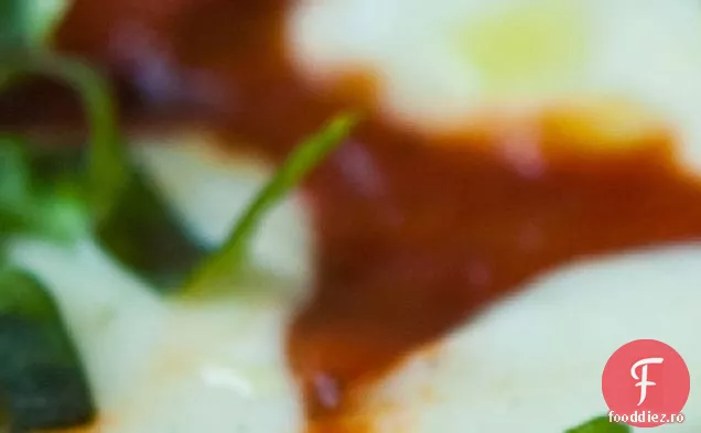 Pizza Bisquick La Gratar Cu Sos Margherita